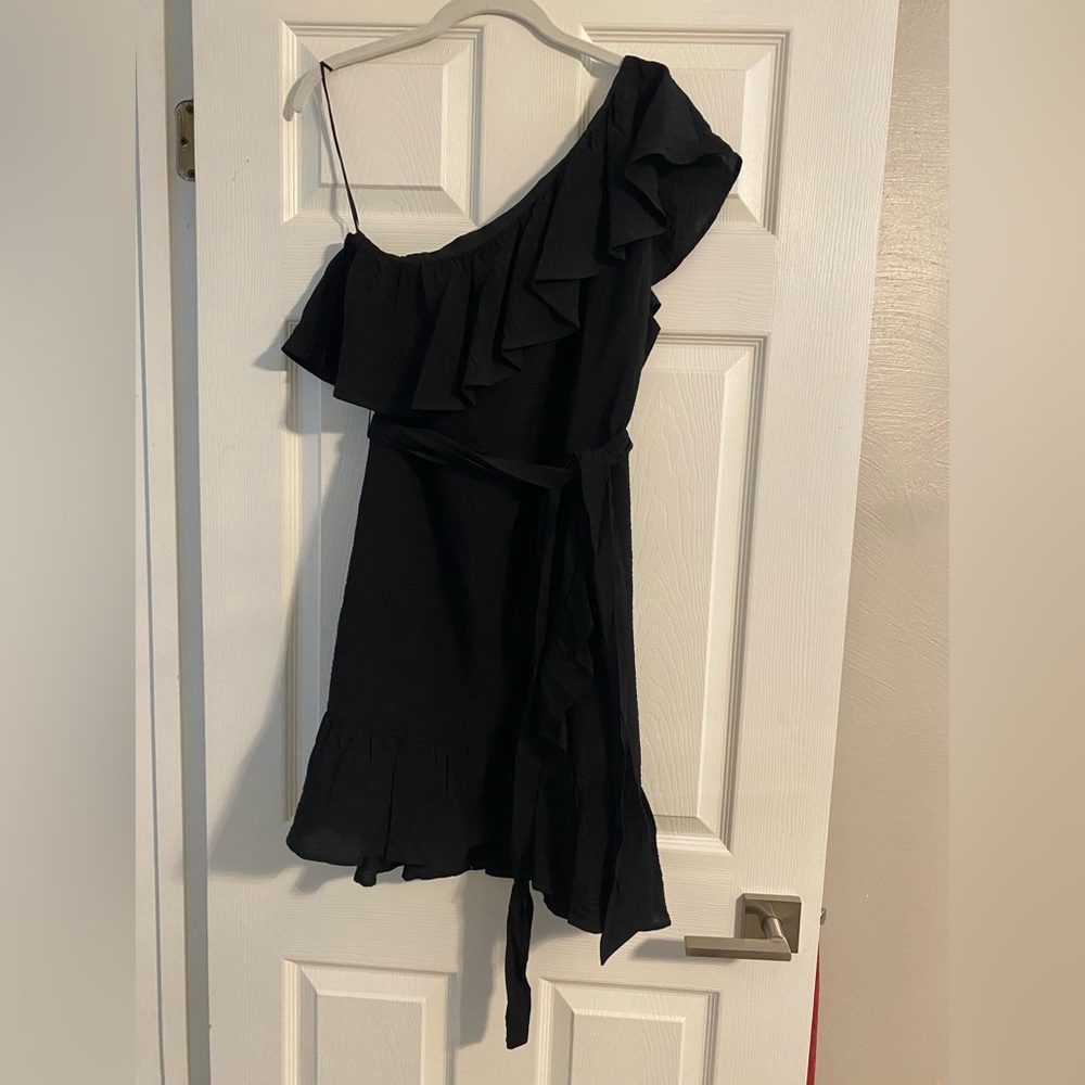 Express Black Ruffle One-shoulder Dress